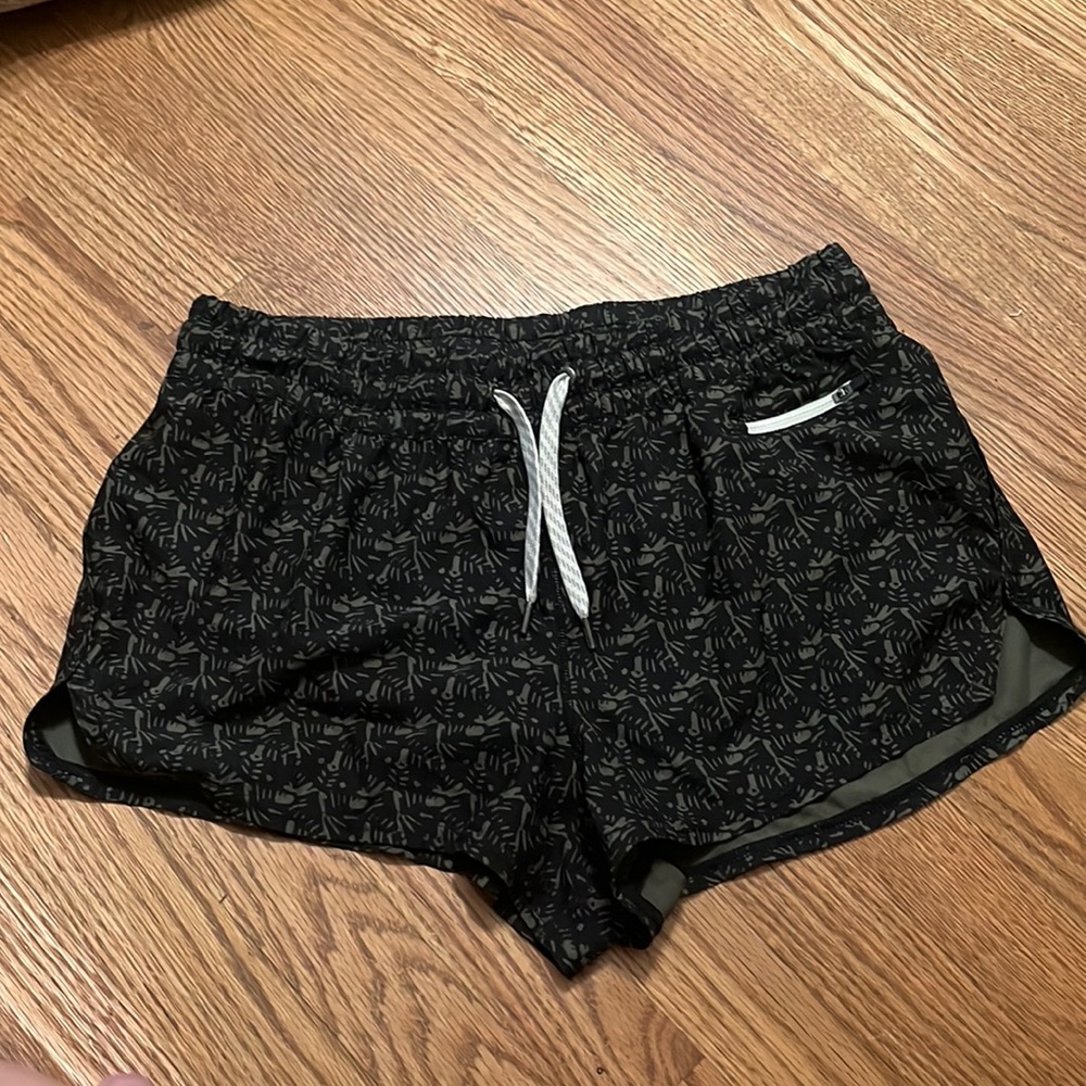 Vuori Shorts Women’s